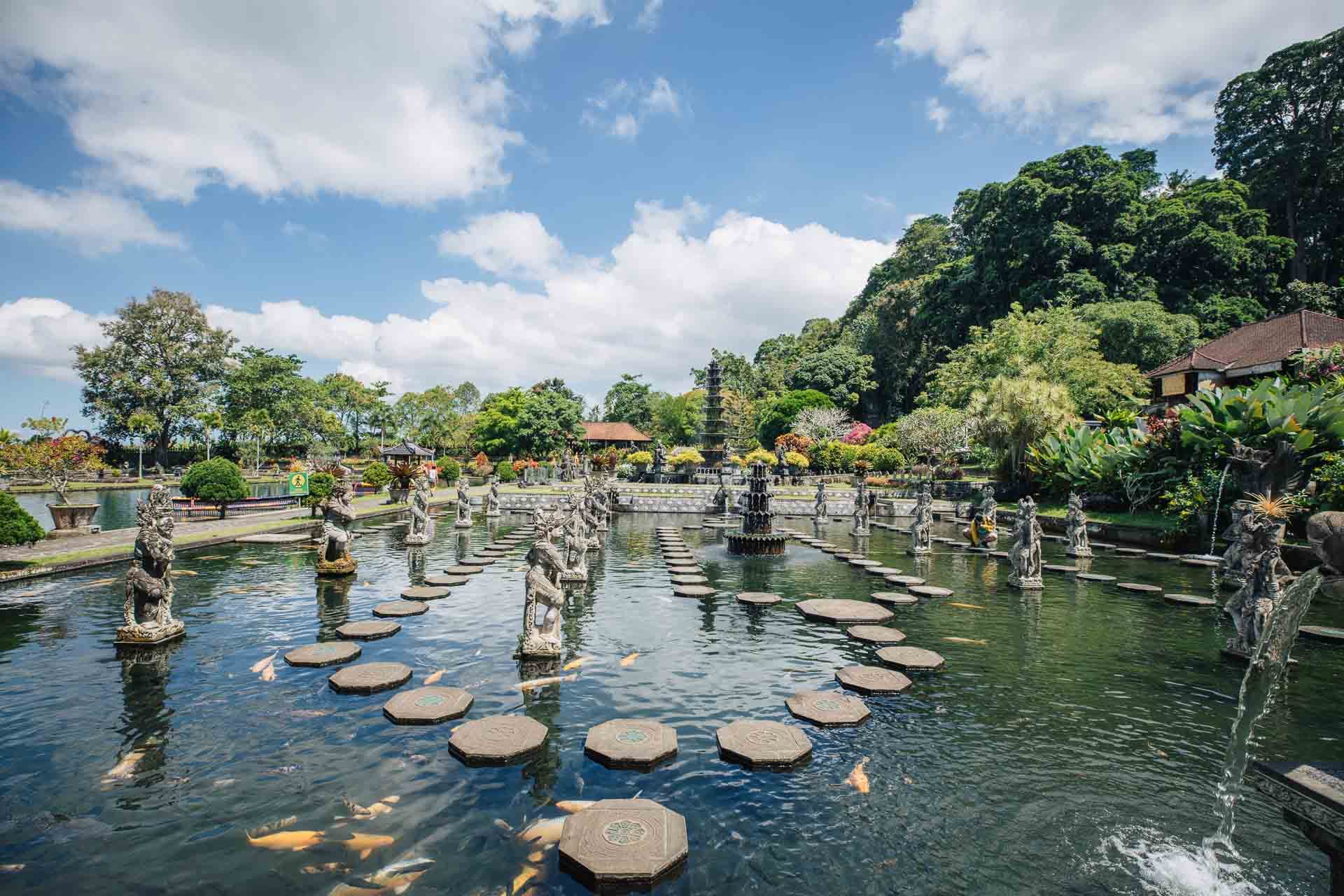 Khu vườn nước hoàng gia Tirta Gangga