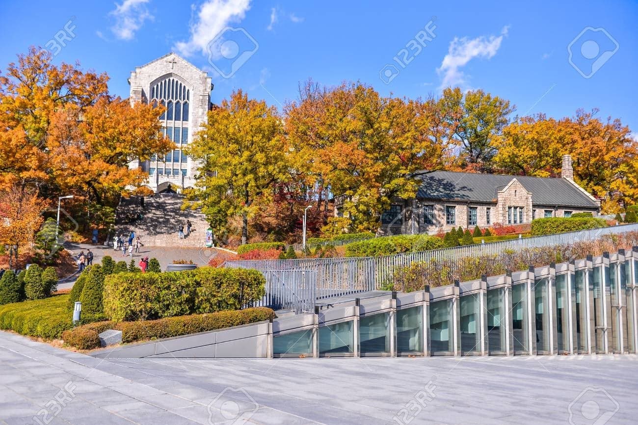 Đại học Nữ sinh Ewha - kiến trúc bậc nhất