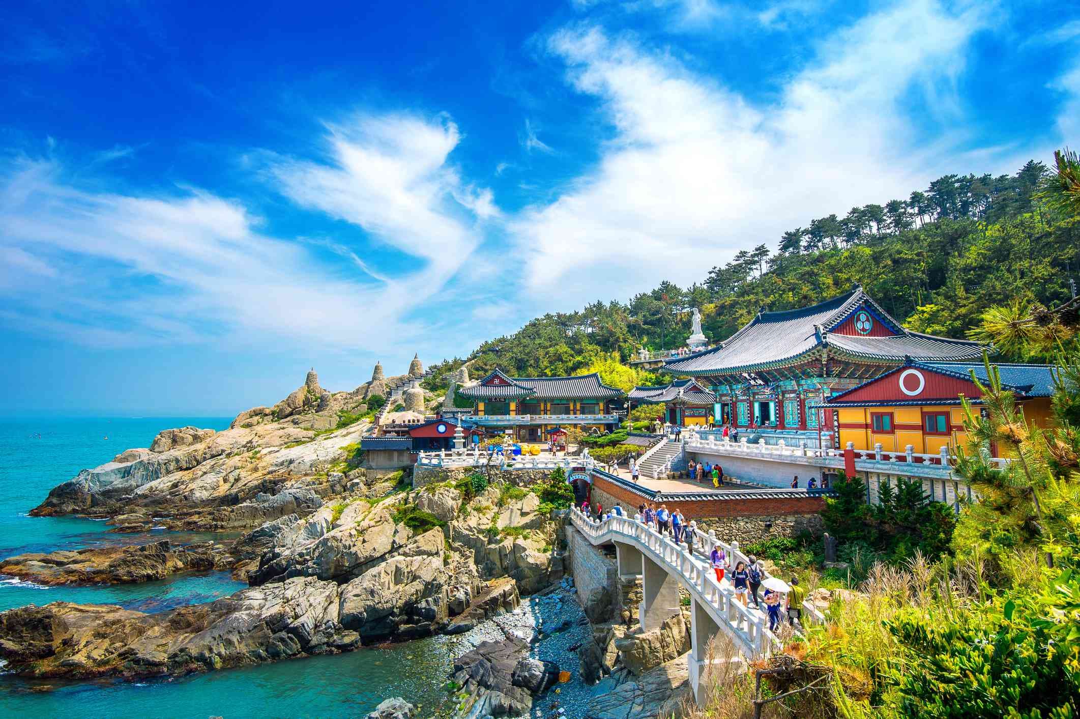 Ngôi chùa cổ kính Haedong Yonggungsa